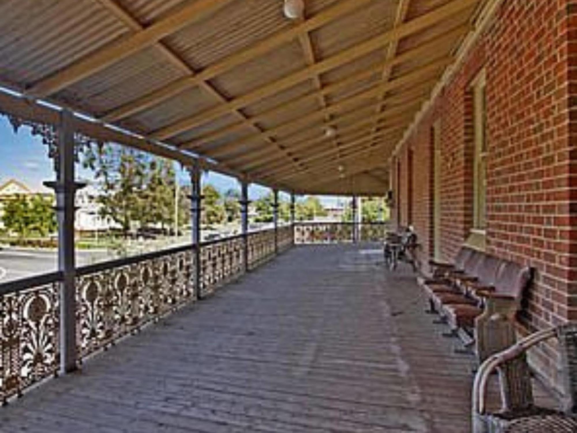 โรงแรมบูโรวา Boorowa ภายนอก รูปภาพ